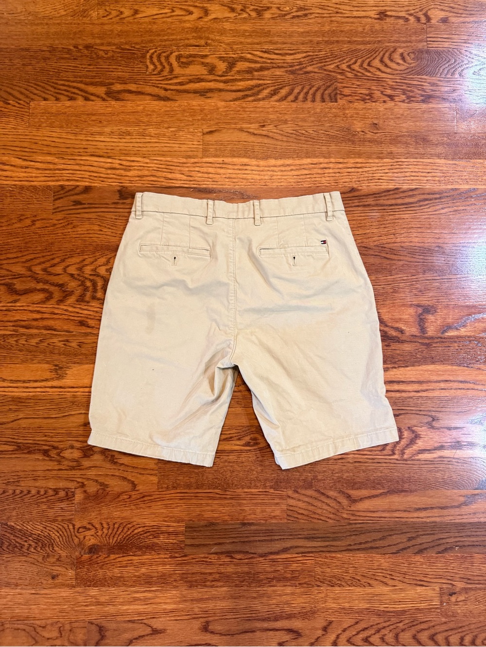 Tommy Hilfiger Khaki Flat Front Men 31 Short